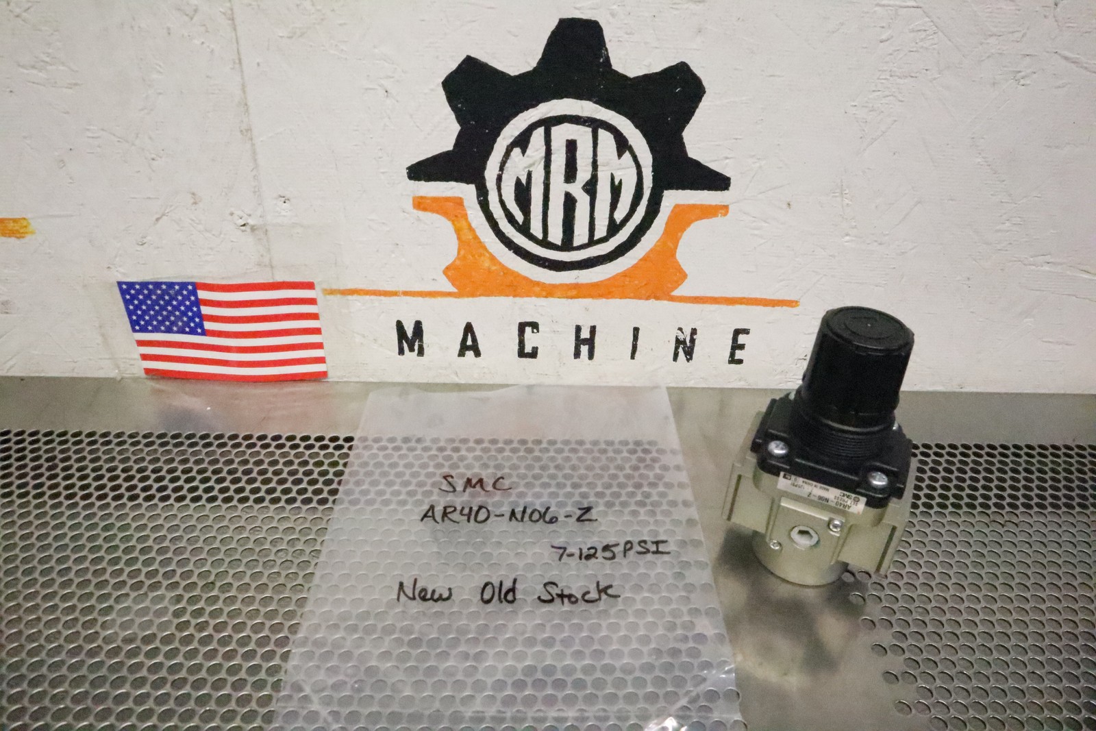 SMC AR40-N06-Z Pressure Regulator 7-125PSI New Old Stock