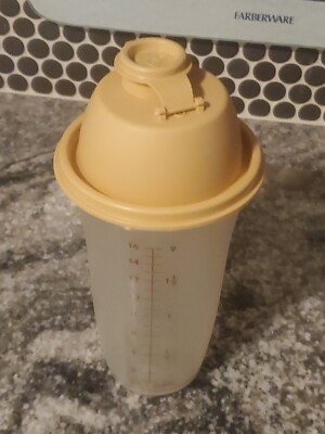 Vintage Tupperware Harvest Gold Mixer Shaker 844-27
