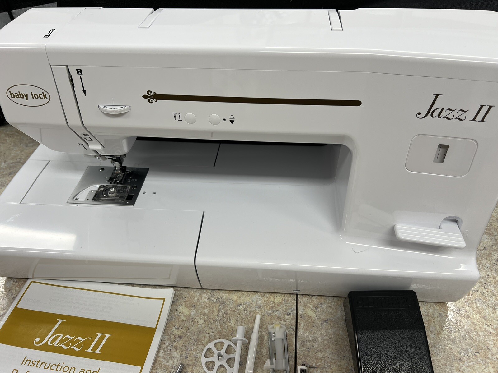Baby Lock Jazz 2 Sewing and Quilting Machine eBay