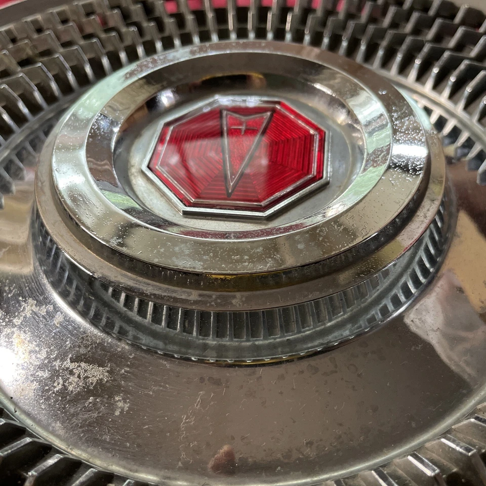 Tapacubos Pontiac Bonneville Grand Prix LeMans Parisienne 1981 1982 1983 1984 1987 Foto 3 de 4