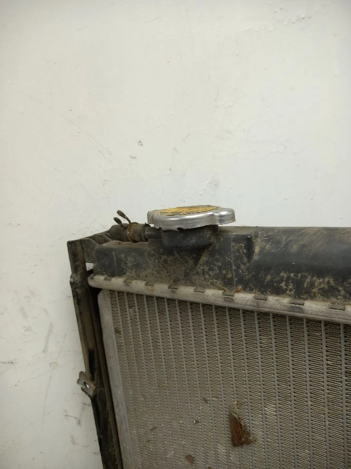 93 94 95 96 97 98 TOYOTA T100 3,0 L RADIADOR 6 CILINDROS Foto 2 de 4