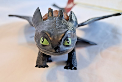 Spin Master Toothless Figure Red Tail 12'' Long How to Train Your Dragon 2013