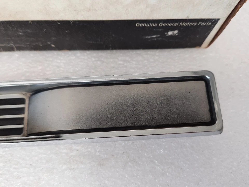 OEM GM 1973 1974 BUICK APOLLO GSX GUARDABARROS ADORNO CROMO MOLDURA PIEZA 1245451 USADO Foto 3 de 4