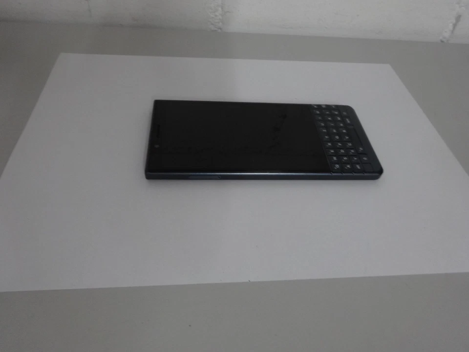 BlackBerry Key2 LE 64GB BBE100-4 Ohne Simlock Slate Gray Business Android w. NEU - Bild 2 von 4