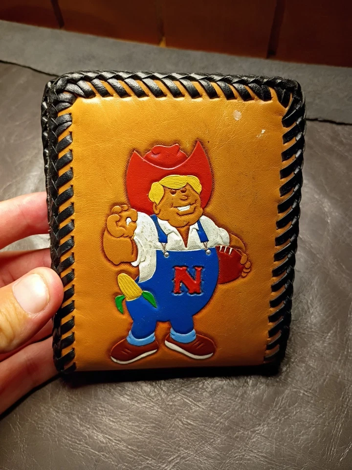 Vintage Nebraska Cornhuskers Hand-tooled Mascot Leather Stitch Wallet Go Big Red - Image 2 of 4