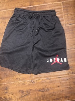 Jordan Essentials Graphic Mesh Shorts Large 12-13