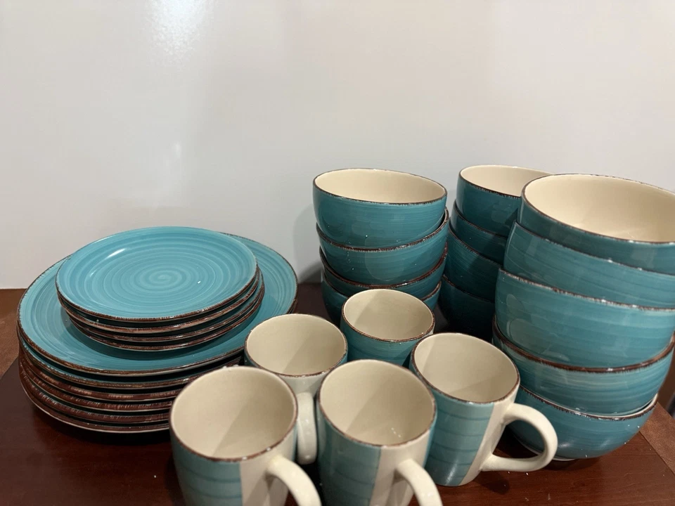 Juego de 27 platos y tazas de ensalada y cena Royal Norfolk turquesa remolino Foto 4 de 4