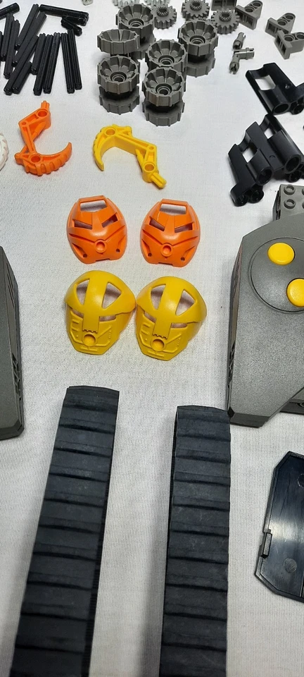 Lego 8539 BIONICLE Manas Incomplete  - Image 4 of 4