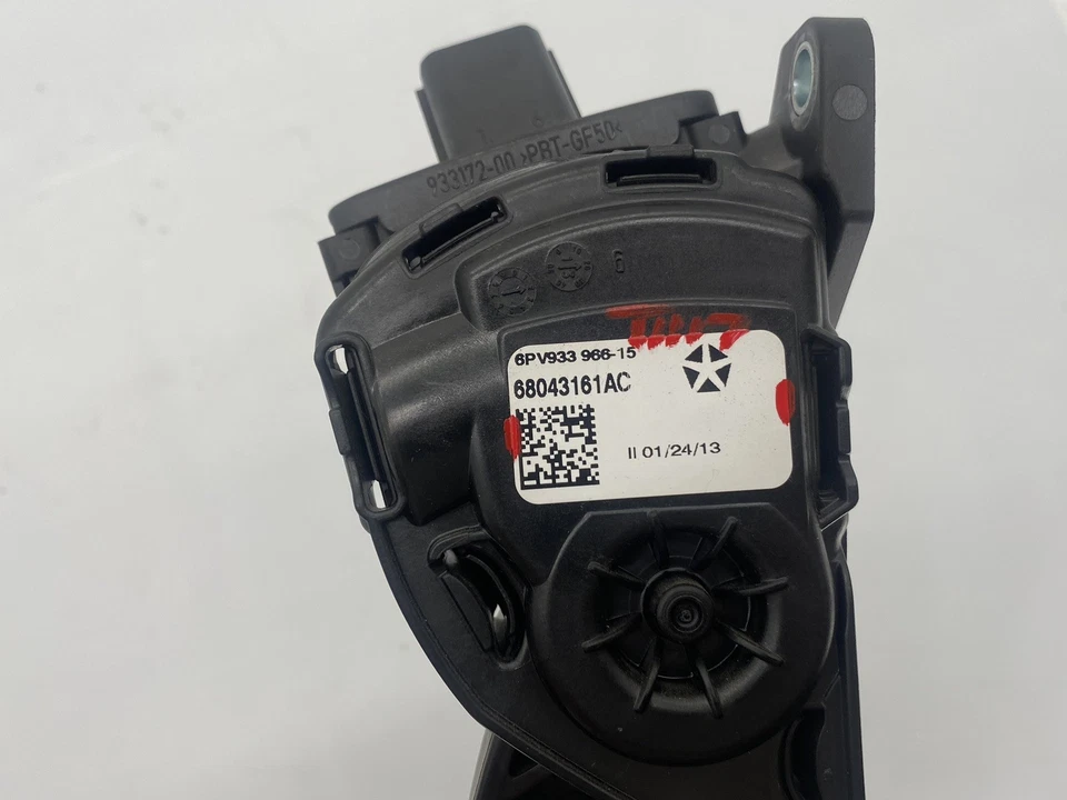 09-18 Dodge Ram 1500 2500 Gas Pedal Assembly Sensor 68043161AC *TESTED WORKING* - Image 4 of 4