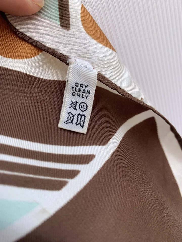 H2# Lanvin Paris Vintage Bufanda de Seda Azul Estampado Geométrico a Rayas Hecha en Francia Foto 4 de 4