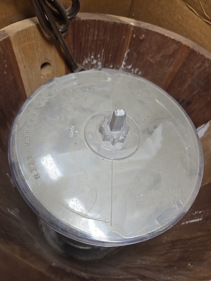 Vintage Dolly Madison Ice Cream And Frozen Dessert Maker 6 QT. W