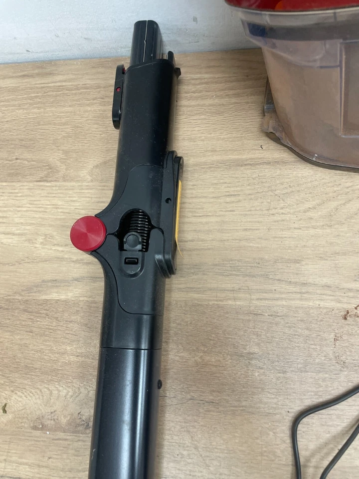 Shark IZ300UKTSB Anti Hair Wrap Cordless Pet Vacuum Cleaner - Image 4 of 4