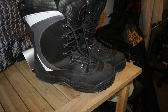 baffin snowmobile boots