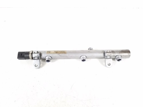Mercedes R W251 Kraftstoffverteiler Einspritzleiste Verteilerrohr A6420700695