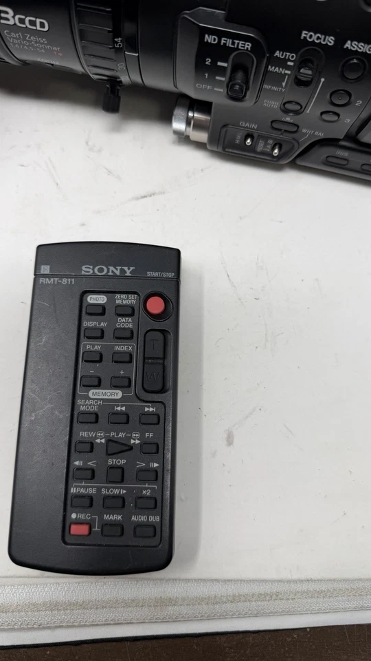 Sony HVR-Z1U HDV Professional Digital HD Video Camera Recorder Camcorder Bundle - Image 3 of 4