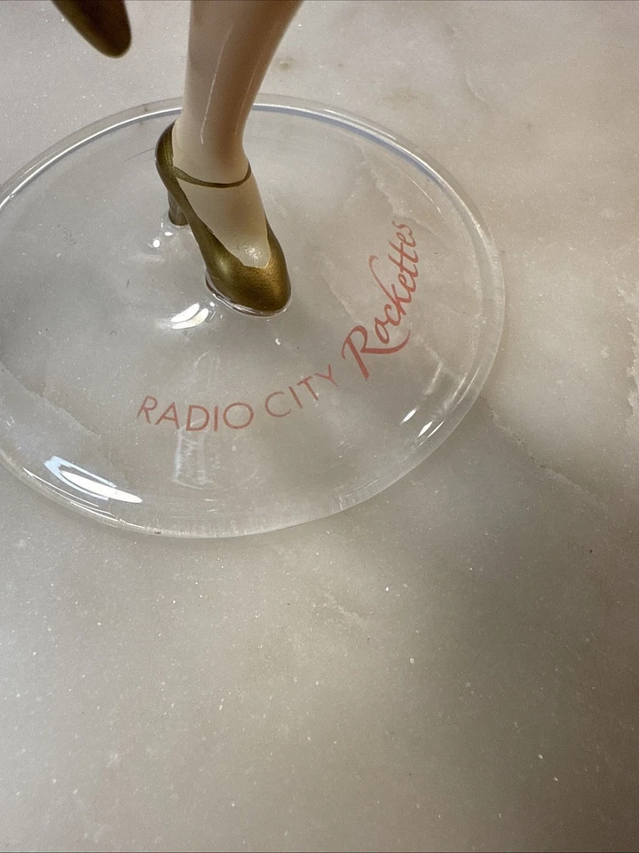 Juego de 2 vasos Radio City Rockettes Rockettini Martini - vidrio no plástico Foto 4 de 4