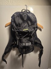 Asics Performance Run HIKE Backpack Zip Padded Black Gray comfort compsrtments