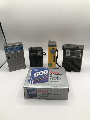 Set 5 Radio d'epoca AM/FM GE, realistiche, Polaroid NON TESTATE - Foto 3 di 3