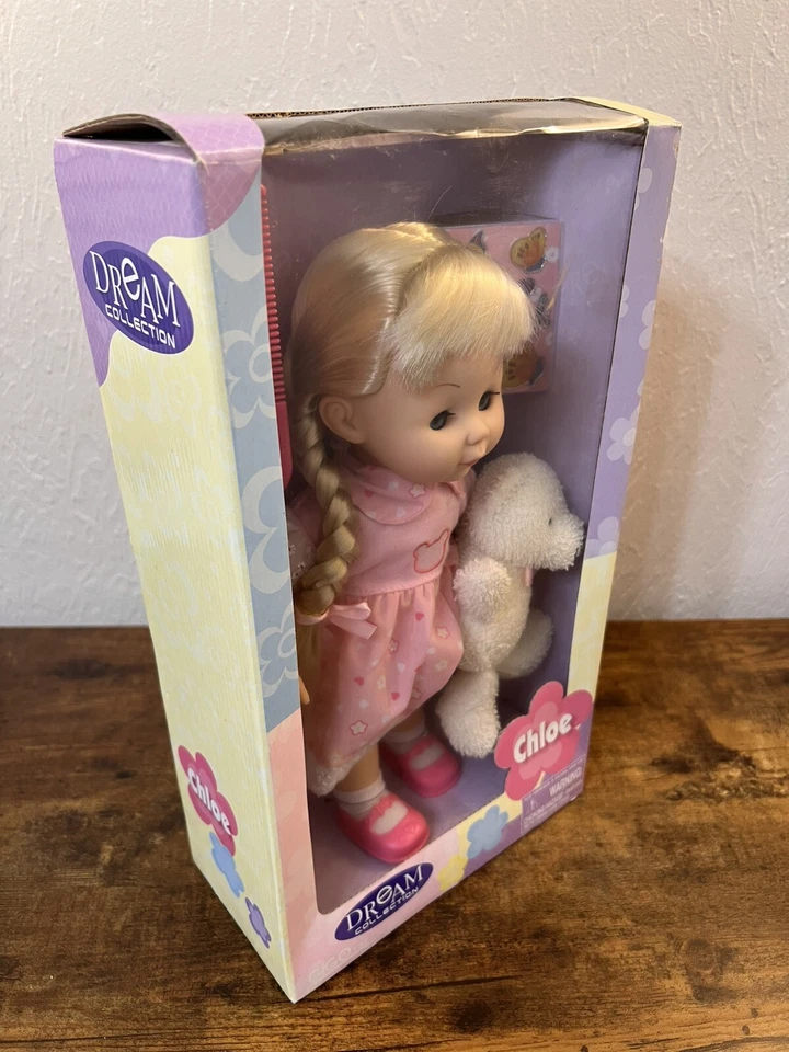Dream Collection 12 дюймов кукла Chloe - классический стиль с плюшевым мишкой - новая с коробкой - Изображение 2 из 4