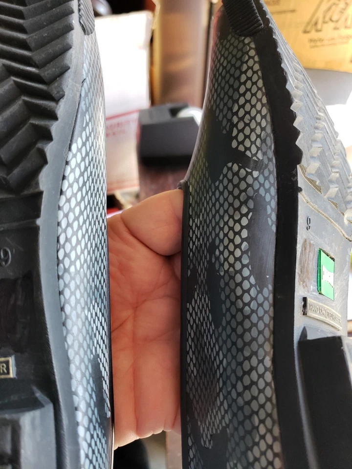 Zapatos de lluvia para exteriores marca Cougar, talla 9, camuflados usados Foto 4 de 4