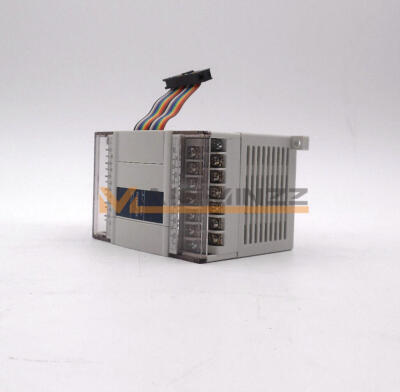 ONE NEW XINJE XC-E3AD4PT2DA-H 4 Channels PLC Expansion Analog Module #WD8