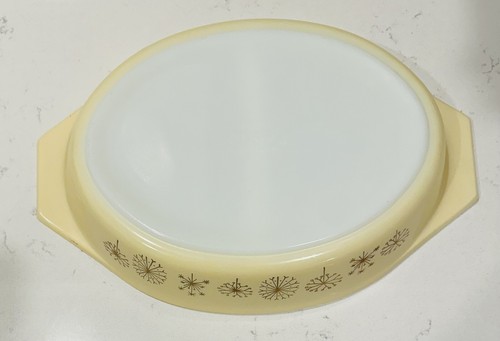 Pyrex 1 1/2 Quart Divided Vintage Casserole Dish With Dandelion Pattern - Picture 5 of 10