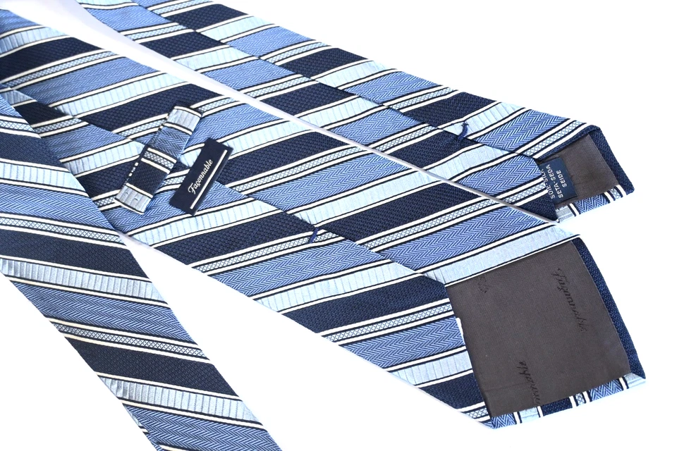 FACONNABLE MEN'S TIE NAVY BLUE/SHARK PRINT Width: 3.5/8" Length: 60" - Image 2 of 3