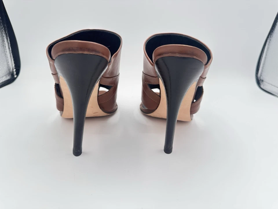 Sandalia de tacón alto Cynthia Rowley de cuero Stiletto “Runway Slide” 7,5 Foto 3 de 4