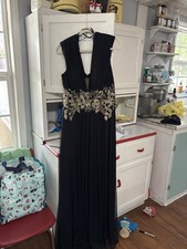 Betsy  Adam Black Gold Formal Evening Gown with Floral Embroidery Size 14