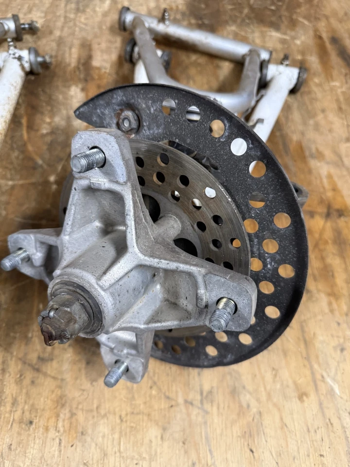 87-06 YAMAHA BANSHEE OEM A-ARMS (SEE PHOTO'S) - Image 3 of 4