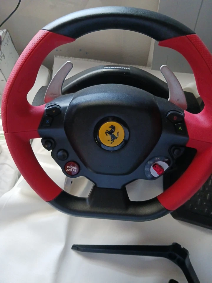 Thrustmaster Ferrari 458 Spider Racing Steering Wheel/Pedals Xbox One - Image 2 of 4