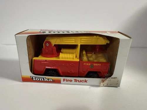 Tonka 1153 Fire Department Truck Vintage Diecast Hook & Ladder Firetruck Toy