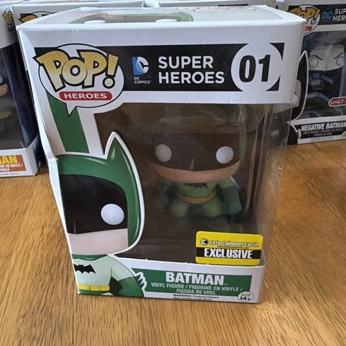 Funko Pop! Vinyl: DC Universe - Batman - (Green) - Entertainment Earth...
