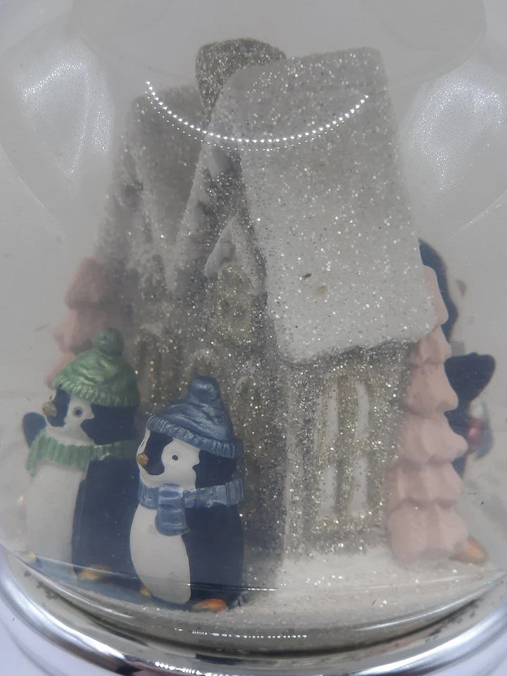 Bath & Body Works Snow Globe Penguins 3 Wick Candle Holder Winter Holiday USED - Image 4 of 4
