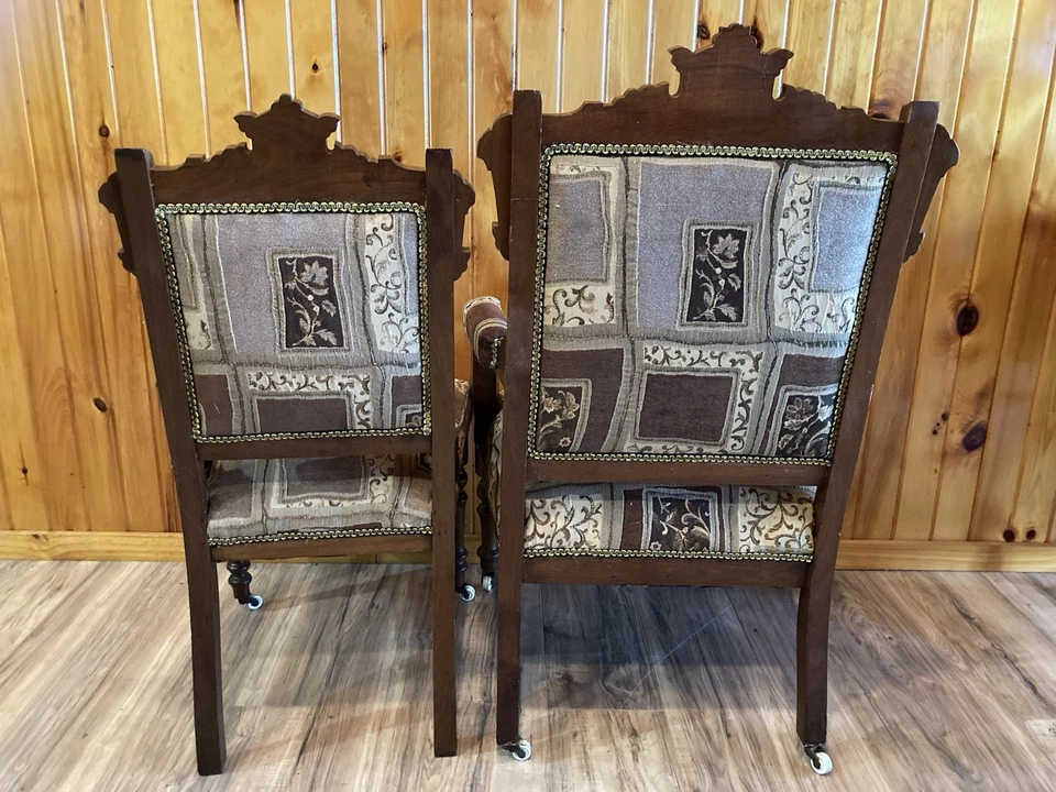 Par de sillas victorianas Eastlake Foto 3 de 4