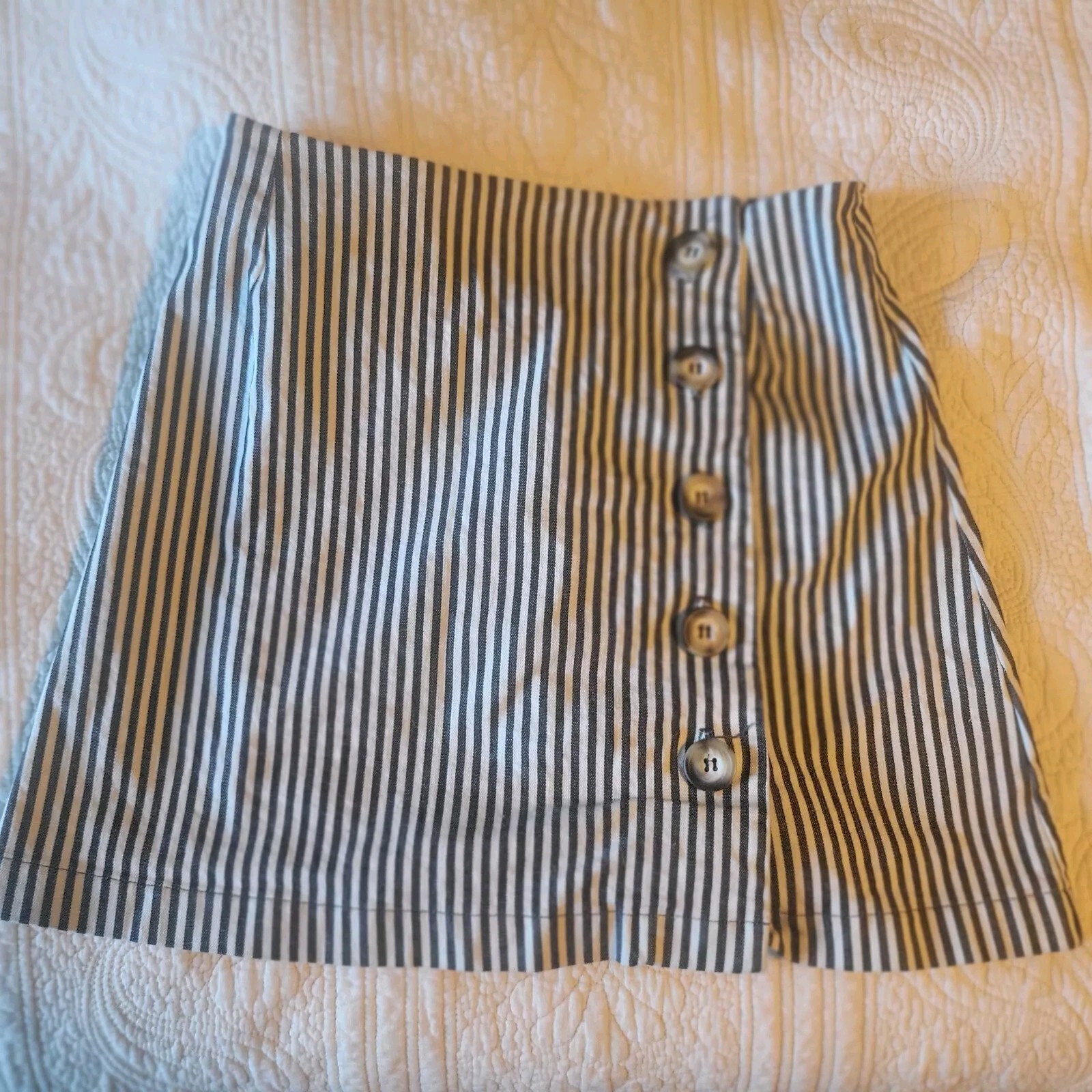 Gonna Paloma stravagante e fila a righe nere piccola