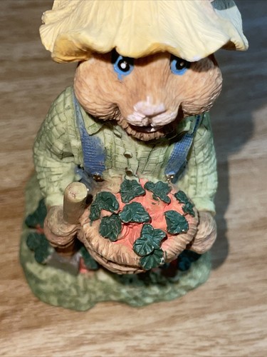 Garden Rabbit Figurine Basket Of carrots In Hand & Basket On Back Easter bunny - Picture 8 of 8