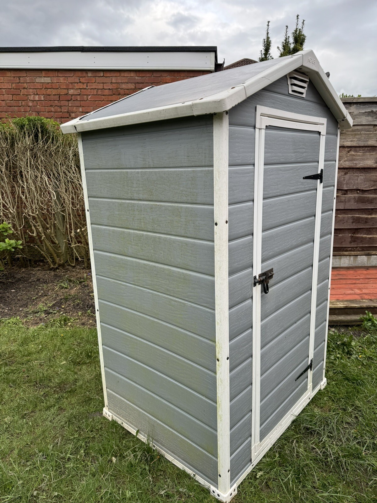 Keter Manor Outdoor Garden Storage Shed 4 x 3ft Grey eBay