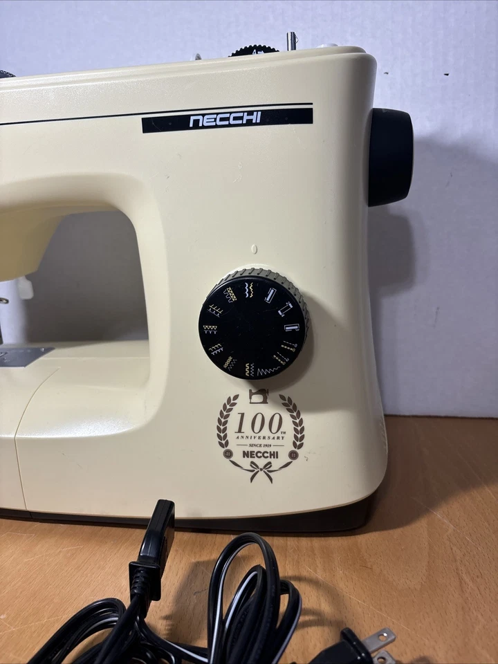 Necchi KM417A Vintage Mirella Sewing Machine - Image 3 of 4