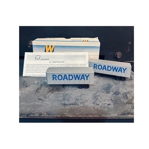 Remolque furgoneta Walthers escala HO 32 pies carretera paquete de 2 semirremolque plateado 933-1417 | Zustand: Used