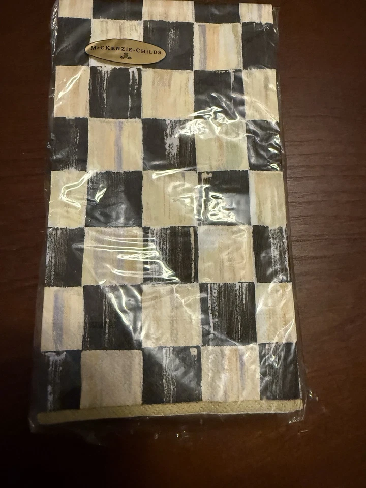 Servilletas para invitados Mackenzie Childs Courtly Check, adornos dorados, paquete de 14 (falta 1) Foto 3 de 4