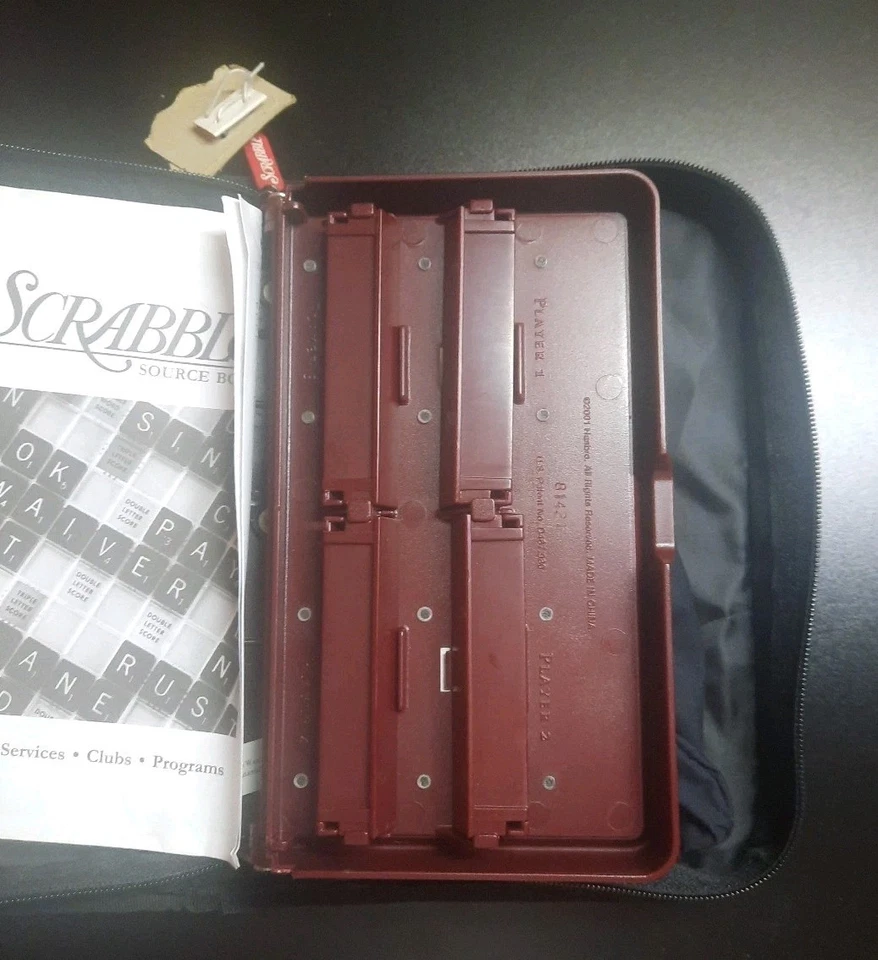 VINTAGE 2001 HASBRO SCRABBLE GAME FOLIO EDITION TRAVEL PORTABLE USED - Image 3 of 4