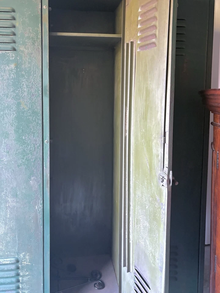 Armarios metálicos industriales vintage - Unidad de 4 puertas - Pátina verde original - Fábrica Foto 2 de 2