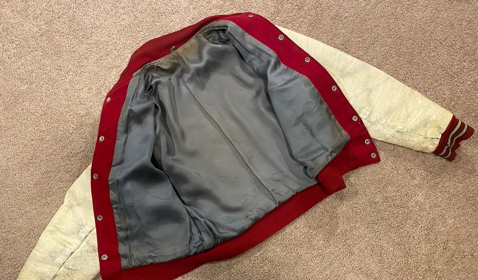 Chaqueta Letterman Universitaria Vintage Años 50 60 Cuero Rojo Lana Bombardero Talla Mediana EE. UU. Foto 3 de 4