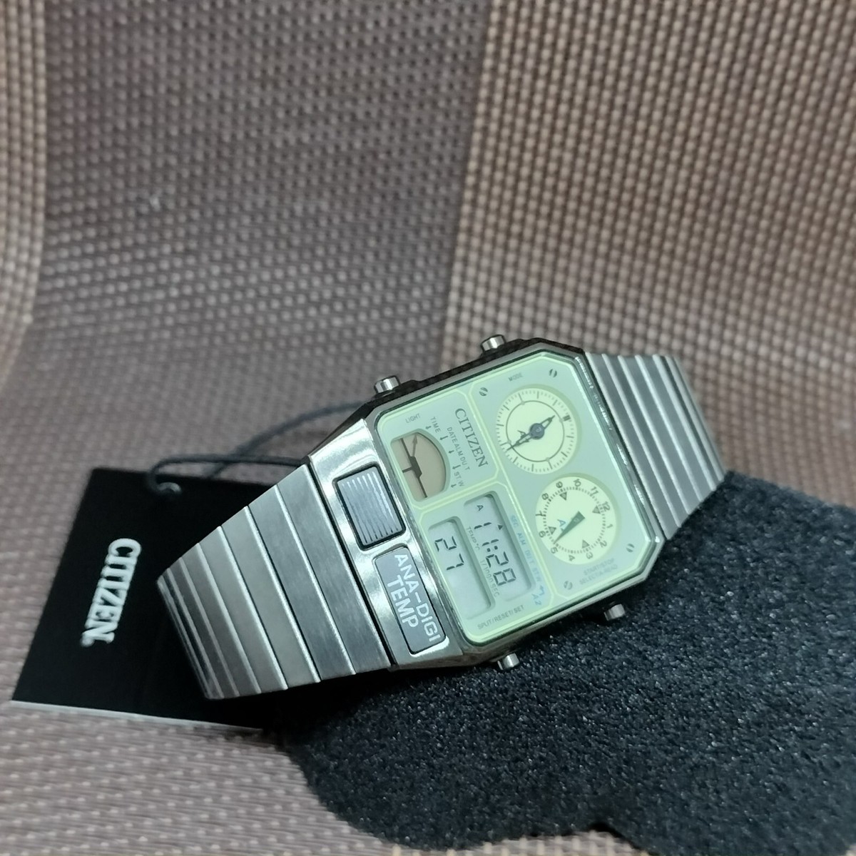 Citizen JG2147-85X Light Green Analog Digital Black