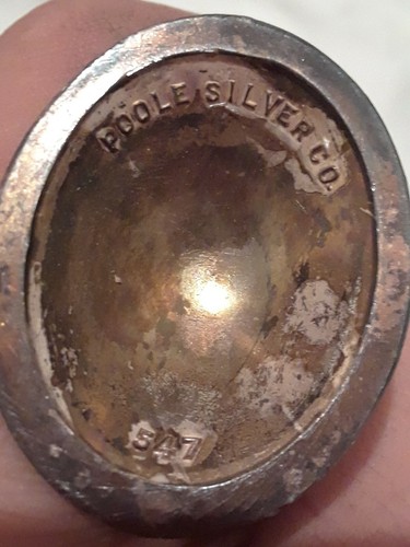 Poole Silver Co. 547 Silver Plate Salt and Pepper Shakers Kitchenware - Picture 6 of 6