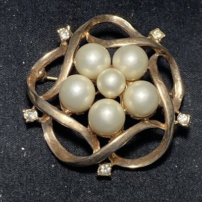 Large Dome Faux Pearl Clear Rhinestones Gold Tone Pin Brooch 3-D Old Vintage 1.8