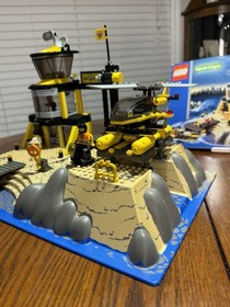 LEGO World City: Coast Watch HQ (7047)