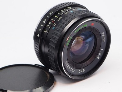 Tokina RMC 28mm f2.8 Wide Objektiv Contax/Yashica C/Y Mount Blende offengesteckt TL14