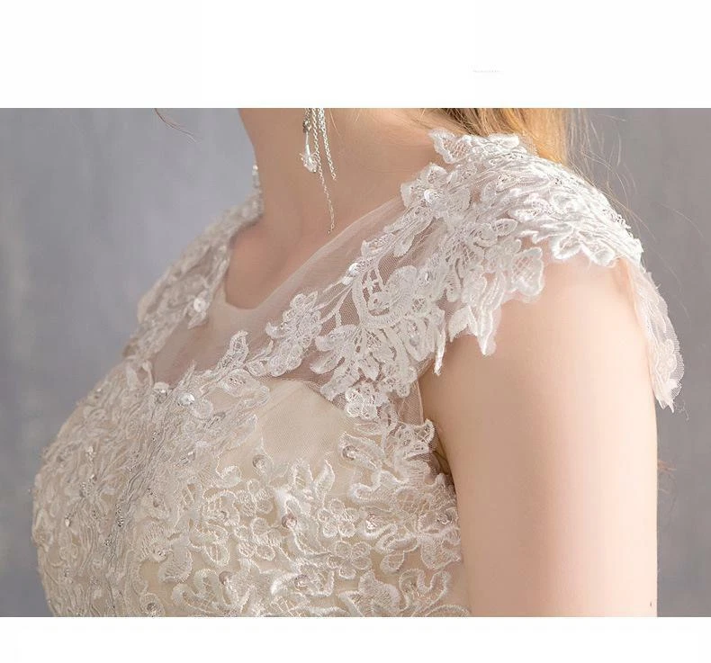 OFF WHITE Abito da sposa a sirena scollo a barca pizzo applicazioni paillettes coda di pesce